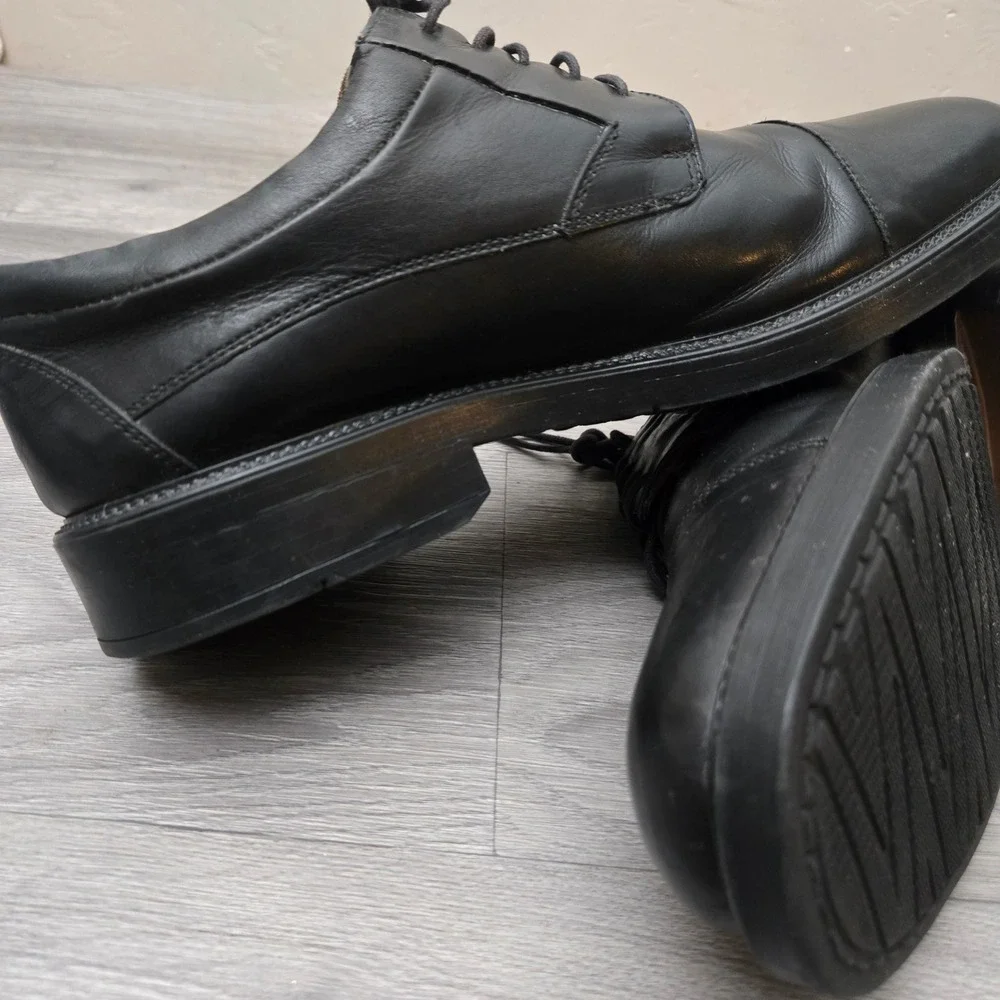 Venturini Black Oxford Dress Shoes Size 10 Cap Toe Made in Italy Comfort Line